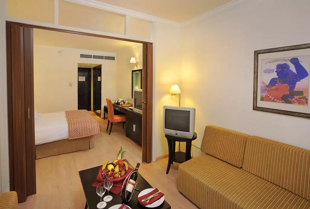 hotel elias beach_limassol_shabavizparvaz_17.jpg